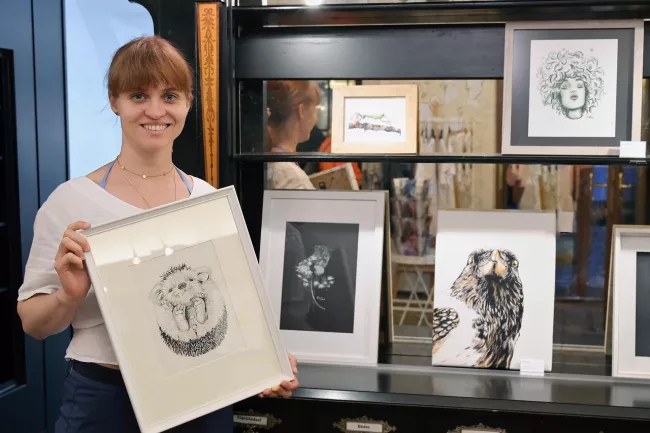 Ausstellung zum Mondscheinbummel in der Galerie der Alten Apotheke Gmunden, Foto by Joe Malina